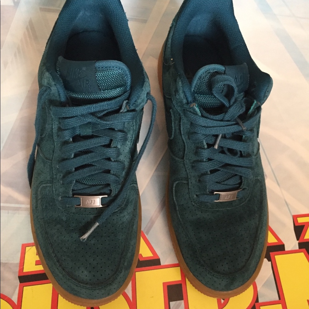 Nike Women’s Sneakers Size 10